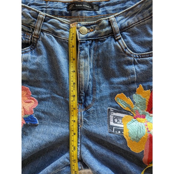 NWOT ZARA Trafaluc Denimwear Floral Embroidered Patch Slit Jeans Size 4 - Picture 14 of 16